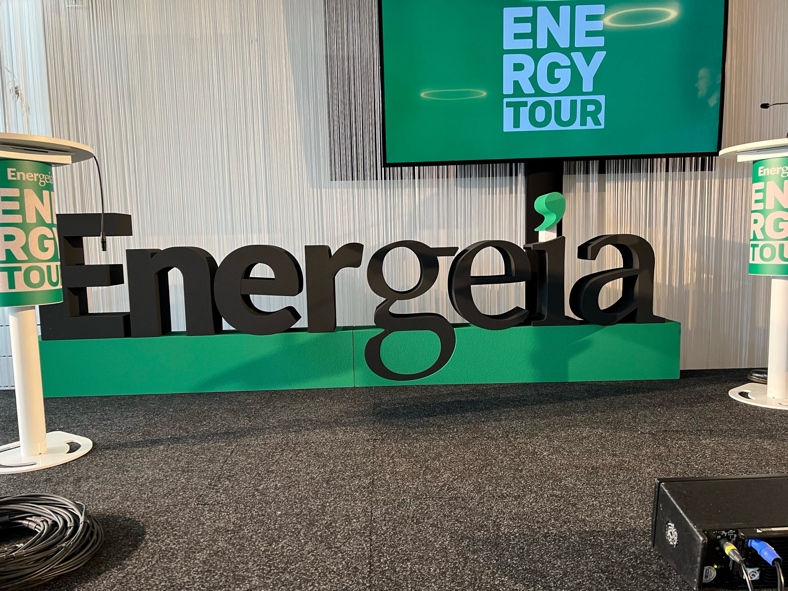 Piepschuim 3D letters op podium congres Energeia